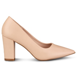 Beige pumps med en behagelig hæl