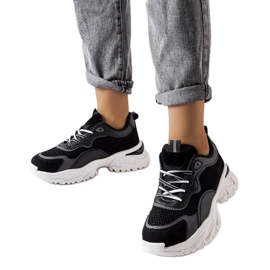 Inna Sorte sneakers med synlig slidbane fra Rosita