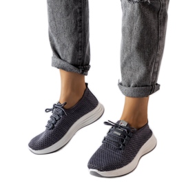 Sneakers i gråt stof fra Tommaso