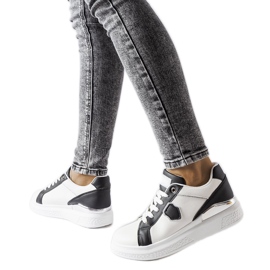 Hvide og sorte sneakers med sølv accent fra Via