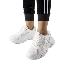 Hvide sneakers med en tyk sål Fida