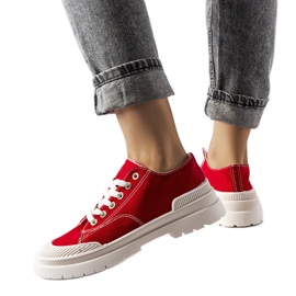 Sneakers i rødt stof fra Nassar