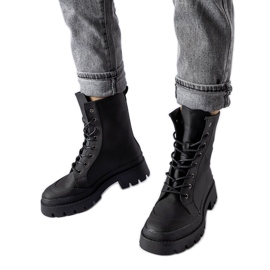 Inna Sorte sneakers med mat Thiery finish