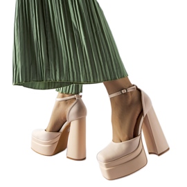 Beige Romines højhælede pumps