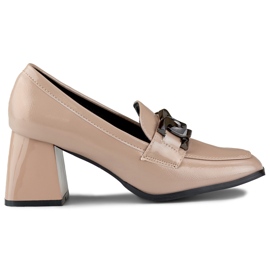 Loafers i beige lak til kvinder