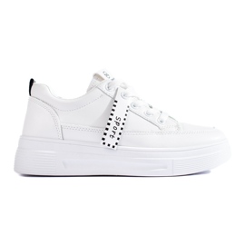 Hvide sneakers på Shelovet platformen