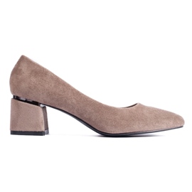 Lavhælede pumps i beige Shelovet ruskind