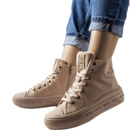 Beige isolerede sneakers Big Star MM274022