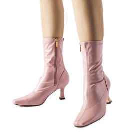 Pink lavhælede støvler fra Luisella lyserød