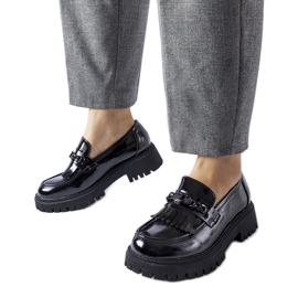 Sorte patent loafers med spænde fra Agordina