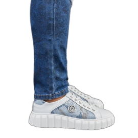 Hvide og blå lædersneakers