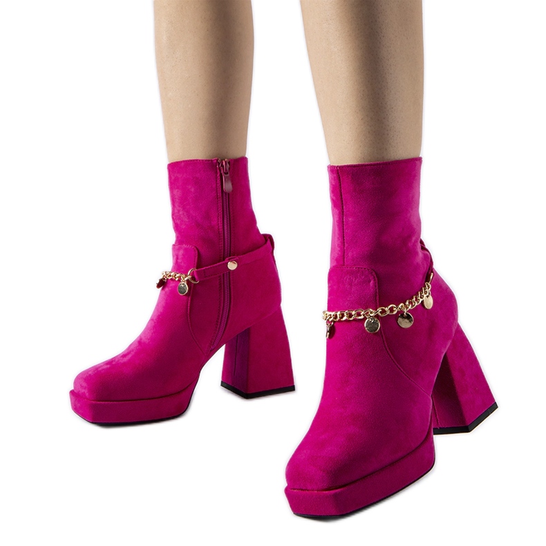 Pink isolerede støvler med Saviore vedhæng lyserød