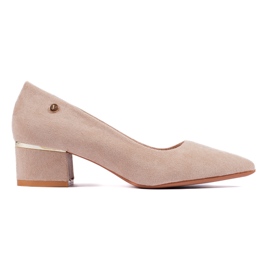 Beige lavhælede pumps fra Vinceza