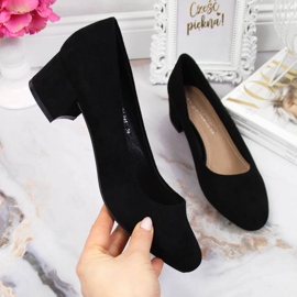 Pumps i sort ruskind fra Sergio Leone