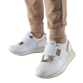 Hvide slip-on sneakers med Sages platform