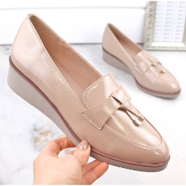 Kvinders beige patent slip-on wedge sko Vinceza 58266