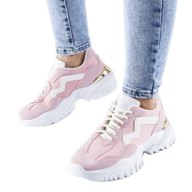 Pink sneakers med en massiv Gironic sål lyserød
