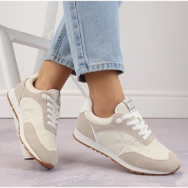 Sportssko i læder med snøre, beige Vinceza 72301