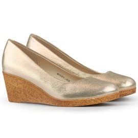 Guld wedge pumps - damesko med en behagelig kile gylden