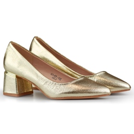 Guld lavhælede pumps, elegante damesko i guld gylden