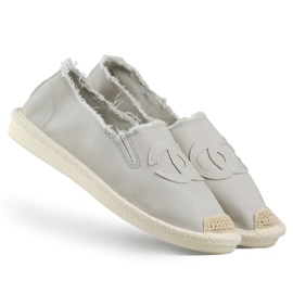 Grå espadriller, mokkasiner og damesneakers