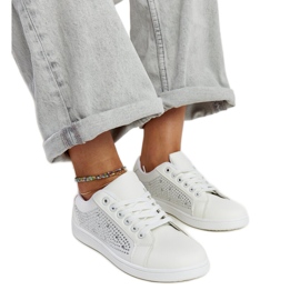 Hvide sportssneakers med Gyenes rhinestones