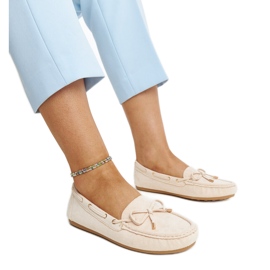 Lys beige ruskind loafers fra Aneesa