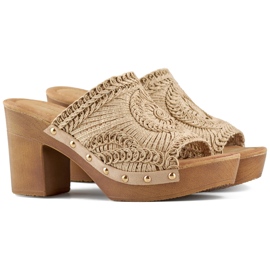 Beige blonde flip-flops til kvinder med træimiterende sål