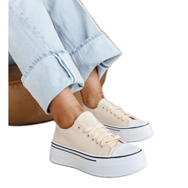 Lyse beige sneakers med en tyk Bahira sål