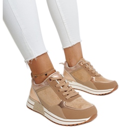 Brune sneakers på Kerttu platformen