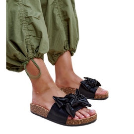 Sorte flip-flops med korksål og Petresa sløjfe