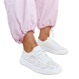 Hvide gennembrudte Manoek sneakers