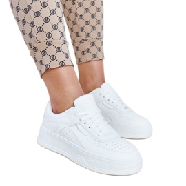 Hvide sneakers med tykkere Intis sål