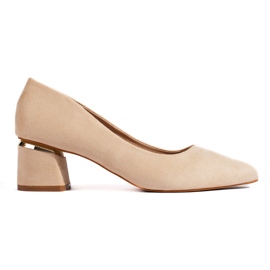 Lavhælede pumps i ruskind i beige
