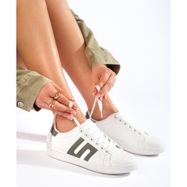 Hvide og grønne sneakers til kvinder