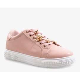 Brune sandaler med velcro på en flad sål