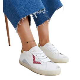 Hvide sneakers med slidt effekt fra Gombol
