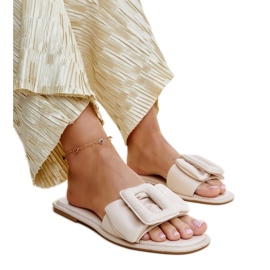Beige flip-flops med Ganema-spænde