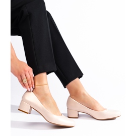 Elegante perlepumps med lav hæl fra Sergio Leone beige