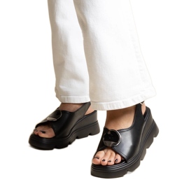 Bayley sorte kile-sandaler med spænde