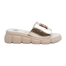 Kvinders læderflip-flops med gulddekoration på kiler Vinceza 41444 guld gylden