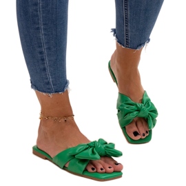 Grønne flip-flops med dekorativ sløjfe fra Uwansa