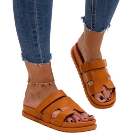 Brune velcro-flip-flops fra Kassis