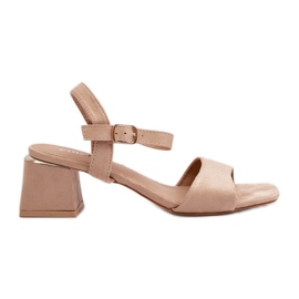 Damesandaler på en blok lavet af Eco Suede Beige Leisha