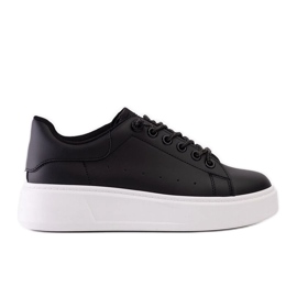 Sorte sneakers med iøjnefaldende Asmait dekoration