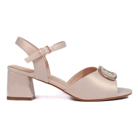 Cremefarvet damesandaler fra Sergio Leone beige