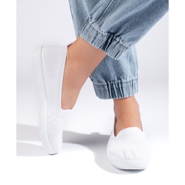 Slip-on i hvidt stof til kvinder
