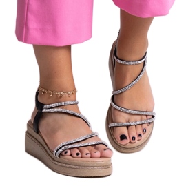 Skinnende low wedge sandaler med zirkoner fra Hanifa sort