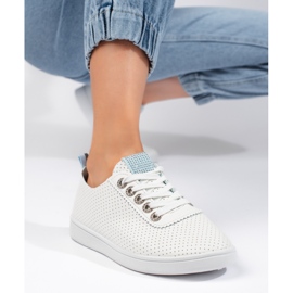 Gennembrudte hvide sneakers til kvinder