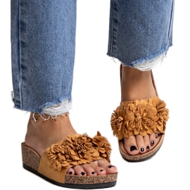 Karamel flip-flops med blomster på Apolonia platformen brun